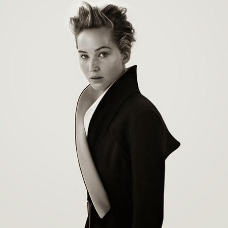 Jennifer Lawrence black & white dans la nouvelle campagne Dior... Jennifer Lawrence black & white dans la nouvelle campagne Dior...