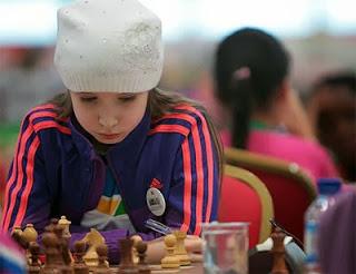 Une jeune participante au championnat du monde d'échecs jeunes - Photo © FFE 