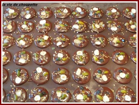 PETITS GATEAUX A LA CONFITURE - MENDIANTS - TRUFFES AU CHOCOLAT BLANC ET NOIX DE COCO mendiants-6