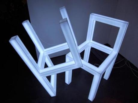 CHAISE TROUÉE PAR TAKESHI MIYAKAWA CHAISE TROUÉE PAR TAKESHI MIYAKAWA