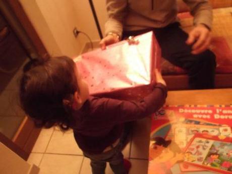 5 conseils pour profiter à la montagne avec des enfants (et du vrac de Noël) Découverte des cadeaux de Noel