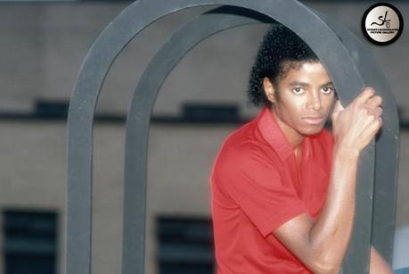 Michael Jackson et Lynn Goldsmith -Various-Photoshoots-Lynn-Goldsmith-Photoshoots-michael-jackson-7440784-900-601