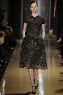 défile Elie Saab haute couture printemps été 2013 robe noire parfaite haute couture dentelle noire