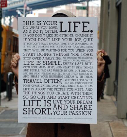 Um concurso legal & novidade no meu quarto holstee-manifesto1