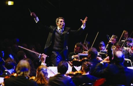Magali leger au Concert du Nouvel An de l’Orchestre de Pau Pays de Béarn (pour la troisième fois) quatre-vingts-choristes-soixante-dix-musiciens-et-quatre_997629_490x318p