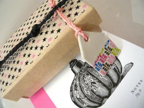 Matchbox boîte petites maisons d'argile étiquette gift tag washi tape