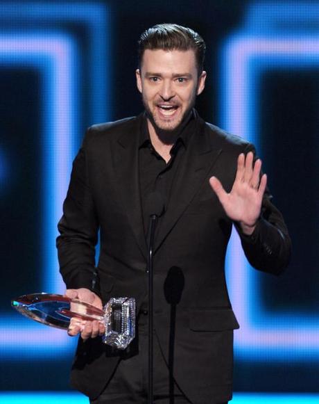 Justin-Timberlake-40th-Annual-People-Choice-1g_dUFlypy1x.jpg