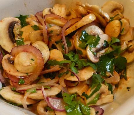 Salade de champignons de Paris P1120303