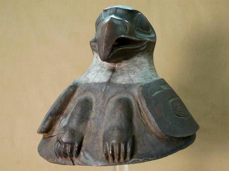 Un casque de guerre amérindien rarissime découvert dans un musée américain