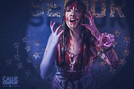 Un photographe et une cosplayeuse recréent les frissons du cinéma CallieCosplay-Carrie2