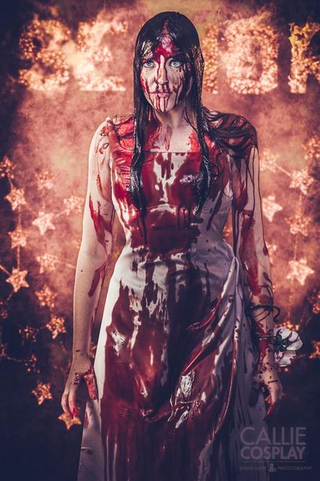 Un photographe et une cosplayeuse recréent les frissons du cinéma CallieCosplay-Carrie3