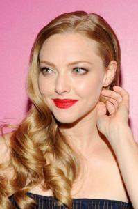 LES MEILLEURES TENDANCES BEAUTÉ 2013 amanda-seyfried-red-lipstick-h724