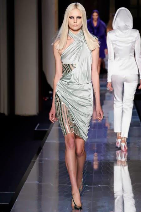 La collection Atelier Versace rend hommage à Grace Jones...