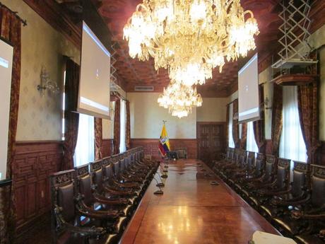 El Presidente y el Palacio Presidencial El Presidente y el Palacio Presidencial
