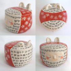 Lidded art vessel, hairy bear with a red floral scarf and rosey red cheeks 2 Céramiques coup de ♥ Belinism ♥