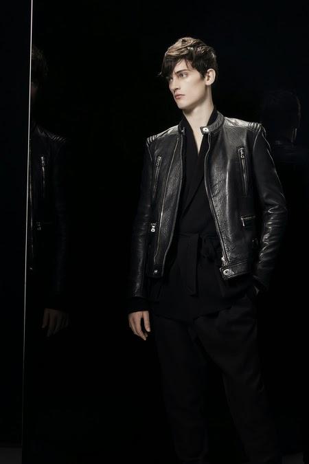 L'armada military chic de la collection Balmain homme pour l'hiver 2014... L'armada military chic de la collection Balmain homme pour l'hiver 2014...