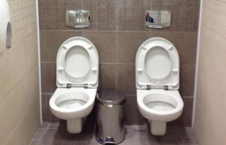 Des toilettes doubles pour les athlètes aux JO de Sotchi