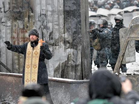 15 photos des violents affrontements en Ukraine