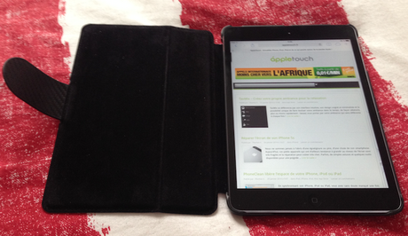 Concours : Novodio Carbon BookStand pour iPad mini BookStand