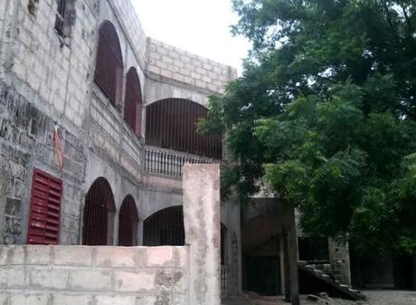 La maison de Kaffrine : Le sourire en prime ! kafrine-grille2.jpg