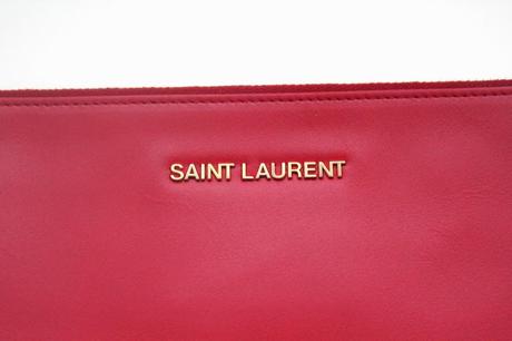 New In - Le pull gris & Pochette rouge New In - Le pull gris & Pochette rouge