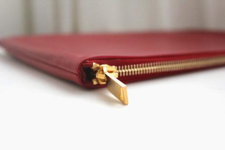 New In - Le pull gris & Pochette rouge New In - Le pull gris & Pochette rouge