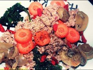 Salade de thon mariné au poivre rose Salade de thon mariné au poivre rose