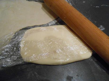 Photo 5: le beurre est mis en forme pour l'incorporation dans la pâte