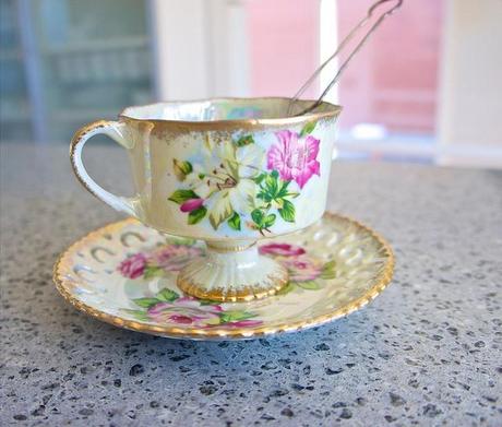 Par mes oreilles et mes moustaches, comme il se fait tard ! anteketborka.blogspot.com, tea 4