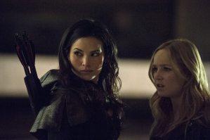 Arrow - 2.13 - Sarah et Nyssa 1 Arrow - 2.13 - Sarah et Nyssa 1