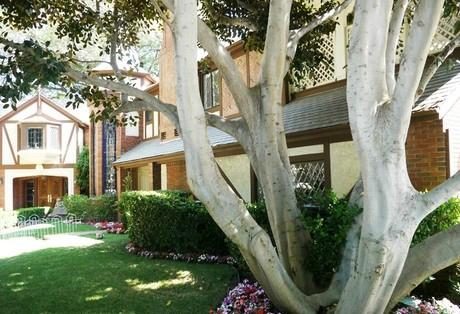 4641 Hayvenhurst Avenue, Encino - Los Angeles, Californie portes1