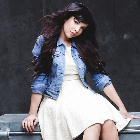 Top 5 des raisons d'acheter l'album d'Indila Top 5 des raisons d'acheter l'album d'Indila