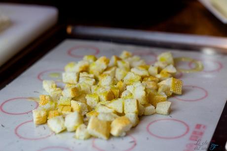 Velouté de potirons tuiles de parmesan et croutons faits maison Soupe de potirons ok 8