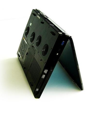 D901C Phantom-X le laptop de brute