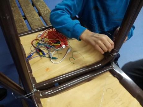 Fabriquer une harpe avec la Makey Makey 2014-01-30 16.06.15