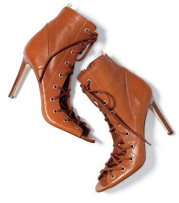 La collection de chaussures  crées par Sarah Jessica Parker, ca donne quoi?