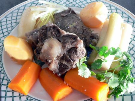 Pot au feu aux légumes anciens pot-au-feu-de-boeuf-aux-legumes-anciens