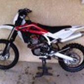 Vends Husqvarna 310 TE de 2010 - 4000 € Vends Husqvarna 310 TE de 2010 - 4000 €