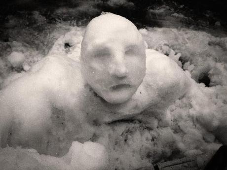 Les bonhommes de neige inquiétants d’Hikaru hikaru-neige06