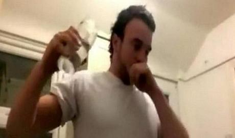 Il boit une litre de Gin et meurt (Neknomination) il-boit-une-litre-de-gin-et-meurt-neknomination-01