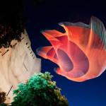 ART: Des sculptures tourbillonnantes et colorées habillent les paysages urbains ART: Des sculptures tourbillonnantes et colorées habillent les paysages urbains