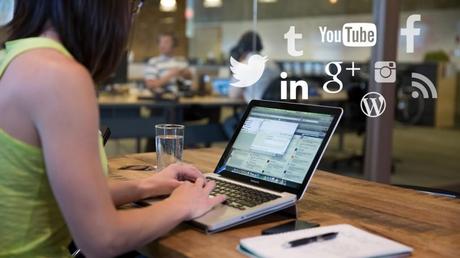 Utiliser les applications HootSuite Utiliser les applications HootSuite