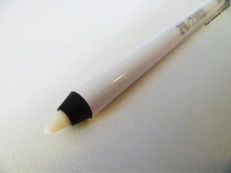 Mon secret pour améliorer la tenue de tout rouge à lèvres : Ozone d’Urban Decay Crayon Ozone UD 3