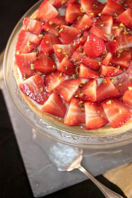 Tarte aux fraises { crème d'amandes et pâtissière } Tarte aux fraises { crème d'amandes et pâtissière }