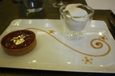 Tartelette aux fruits secs, crème glacée aux cèpes Tartelette aux fruits secs crème glacée aux cèpes 380x253