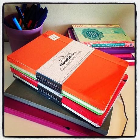 Des mots, des couleurs et des cahiers #TrouvaillesDeJulie Des mots, des couleurs et des cahiers #TrouvaillesDeJulie