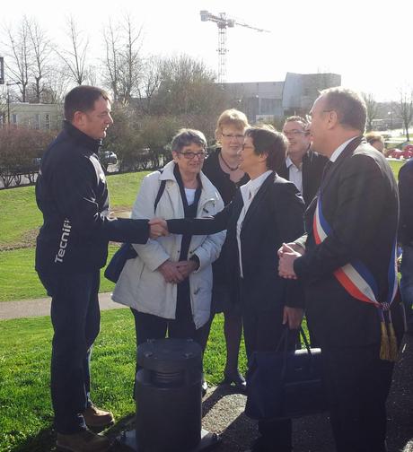 La ministre Valérie Founeyron en visite pour le sport et les sportifs à Val-de-Reuil