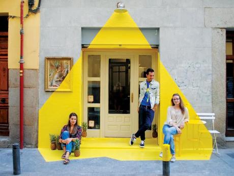 (FOS) pop up store jaune Madrid