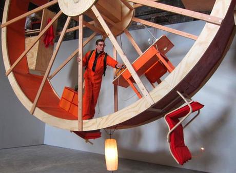 2 artistes vivent 10 jours dans une roue de hamster Ward-Shelley-and-Alex-Schweder-at-The-Boiler023