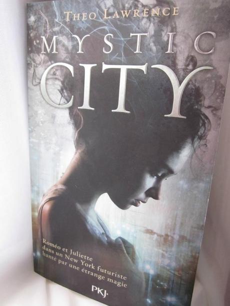 Mystic City, de Theo Lawrence IMG_0734